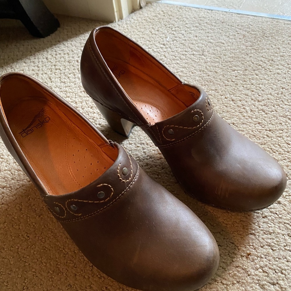 Dansko brown heeled booties, size 9, leather with embroidery detail.